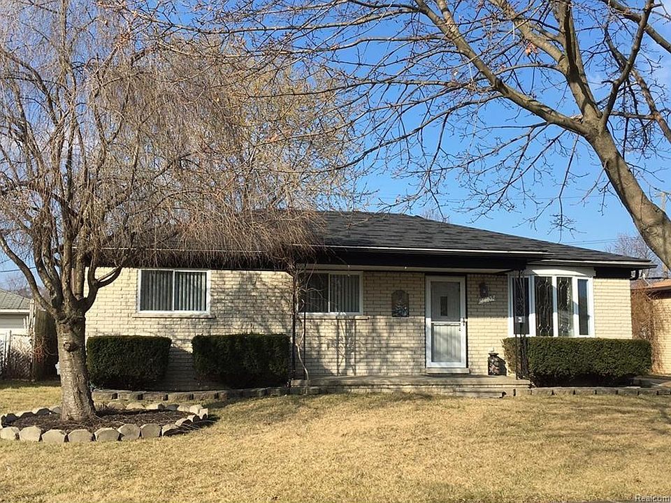 1st image of 15103 Cavell St