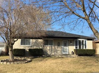 15103 Cavell St, Livonia, MI 48154