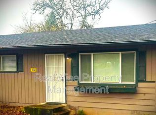 3160 Cloverlawn Dr, Grants Pass, OR 97527