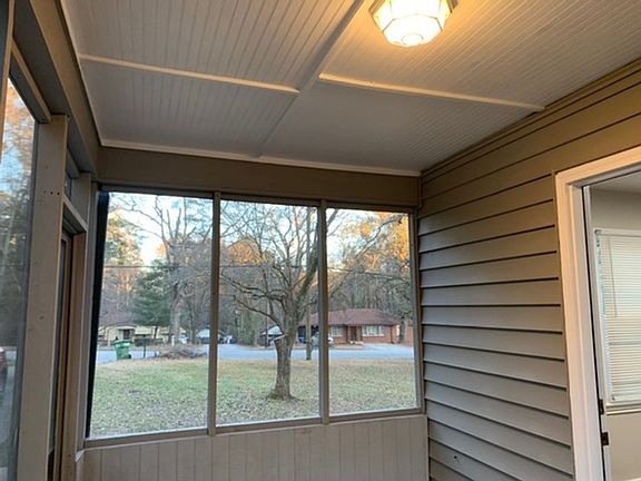 4th image of 2111 Kimberly Rd SW