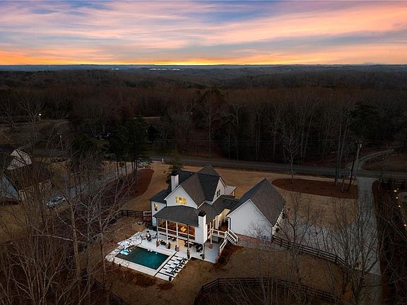 5th image of 1675 Hornage Rd