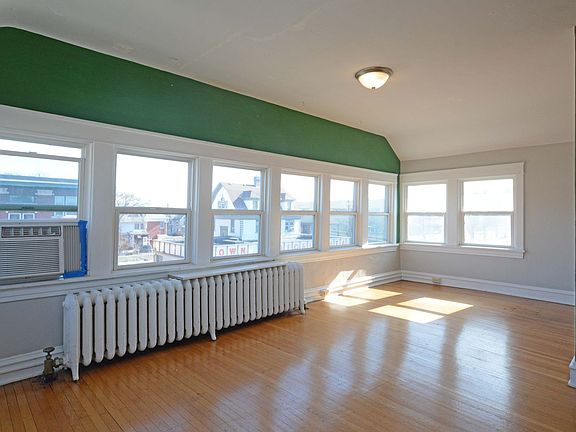 5th image of 1920 1st Ave S APT 3