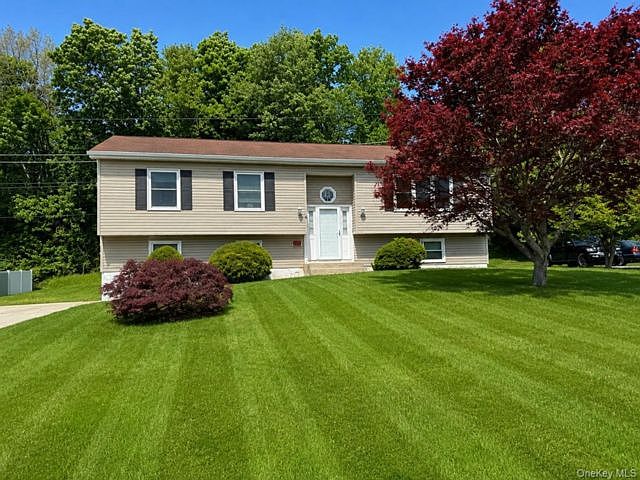 1st image of 24 Vermont Dr #B