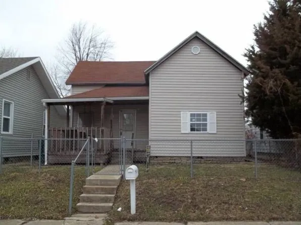 1302 W 1st St, Muncie, IN 47305