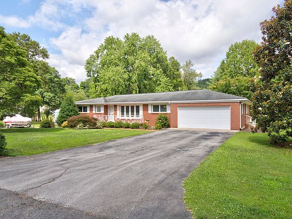 2nd image of 2509 Avalon Cir