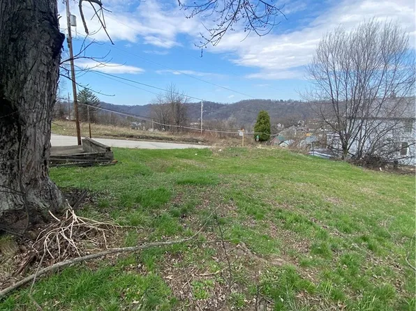 547 Summit Ave, Monessen, PA 15062