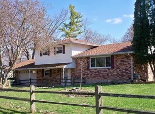 1227 Dequincy Dr, Dayton, OH 45434