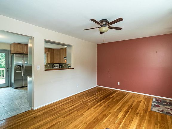 5th image of 3563 Sunrise Dr