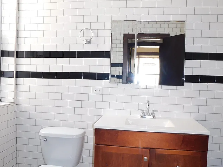 1637 W Touhy Ave #3 — Photo 10