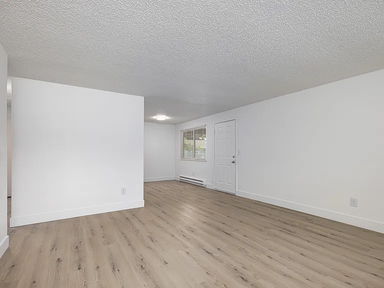 Timberwood Apartments — Photo 43