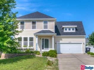 8902 S 67th St, Papillion, NE 68133