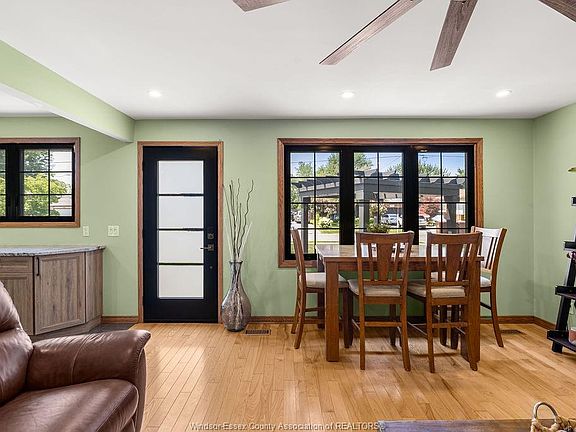 5th image of 185 Ducharme St