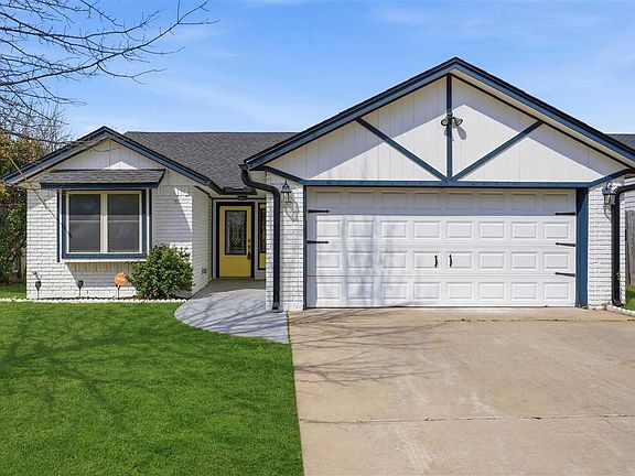 3rd image of 2413 SW 41st St
