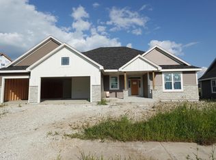 1723 Switchgrass STREET, Oconomowoc, WI 53066