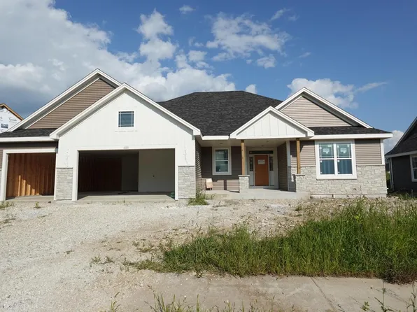 1723 Switchgrass STREET, Oconomowoc, WI 53066