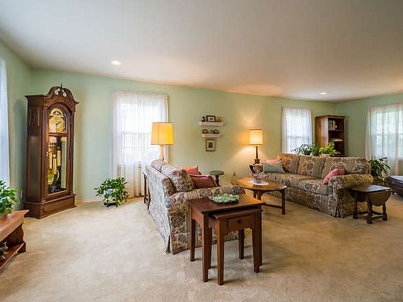 4th image of 2301 E Woodbine Ave