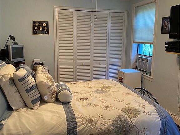 2nd image of 100 Parkway Rd APT 3F