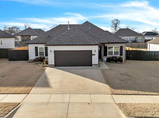 421 N Otoe St, Farmington, AR 72730