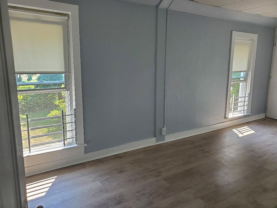 2nd image of 268 1st Ave