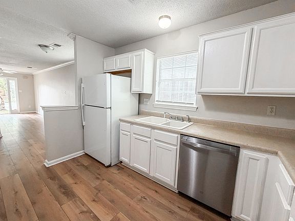 4th image of 7250 Calebs Ln