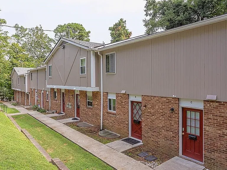 205 Sunrise Ln #D-1