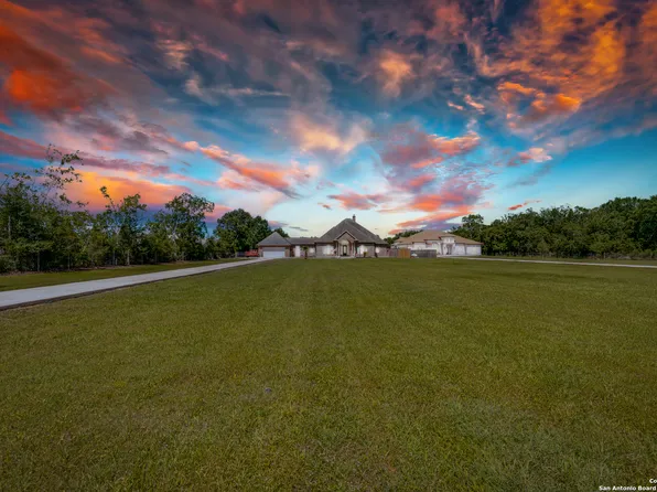 1820 Adamo, Pearland, TX 77581