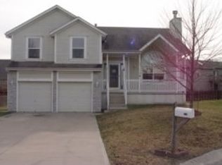 110 NE Red Bridge Ct #C, Blue Springs, MO 64014