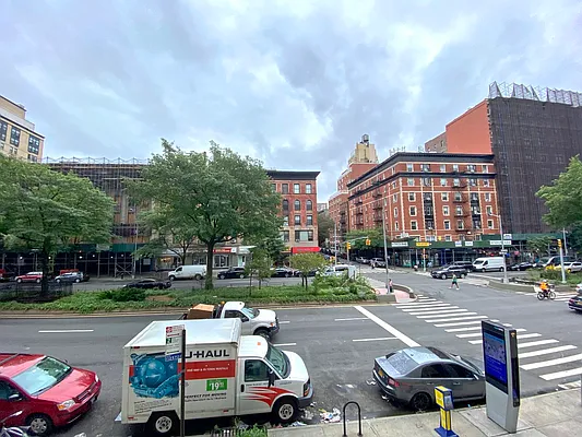 Rented by Douglas Elliman | media 7