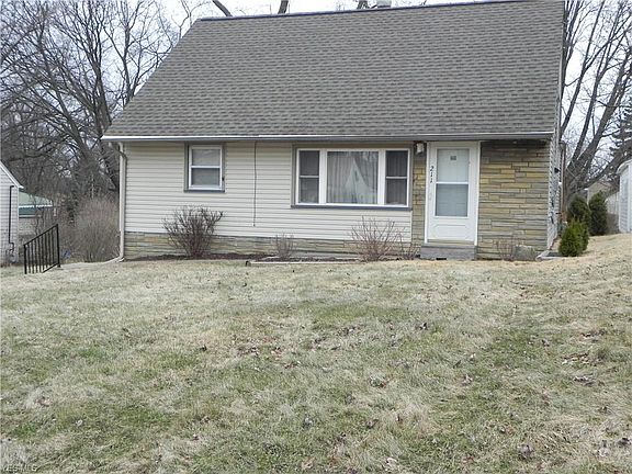 2nd image of 211 S Roanoke Ave