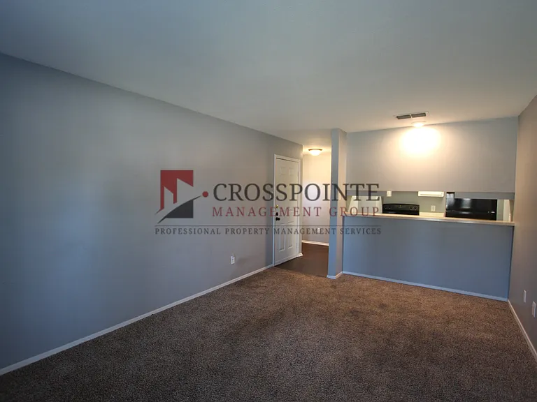 Heritage West Apartments — Photo 29