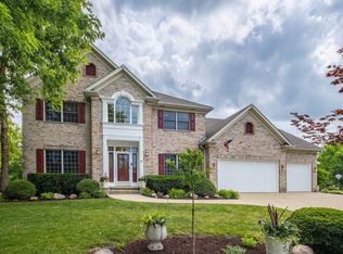 7 Ashwood Ct, Sugar Grove, IL 60554