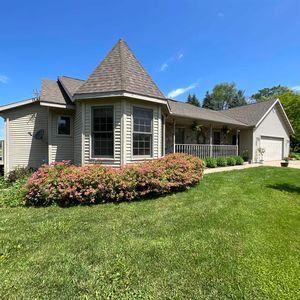 401 Sandra Ter, West Union, IA, 52175