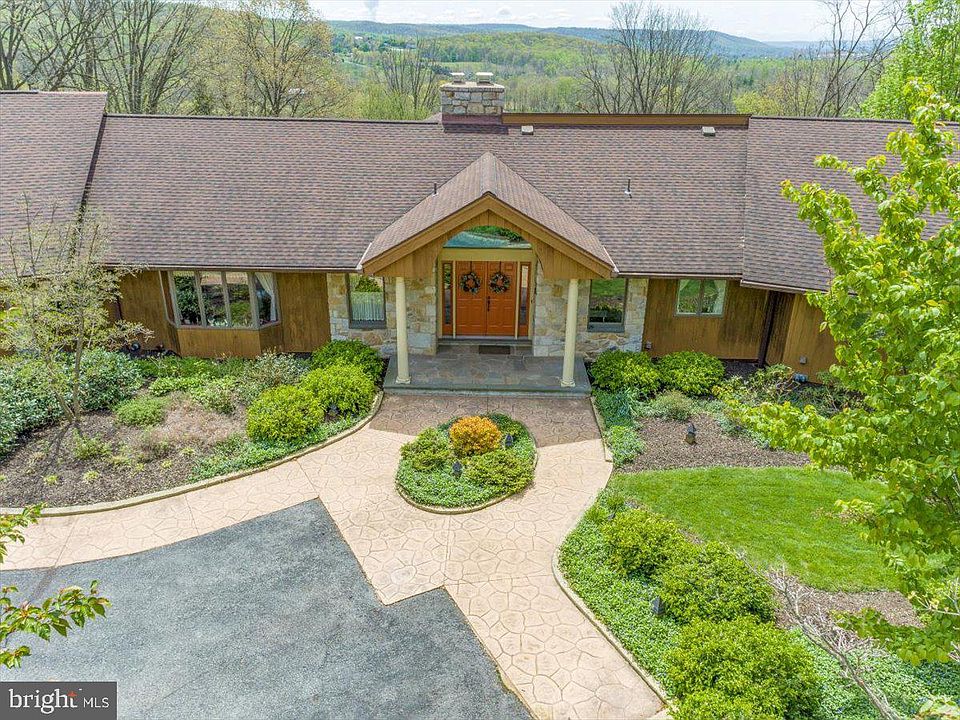 214 Deysher Rd, Fleetwood, PA 19522 Zillow