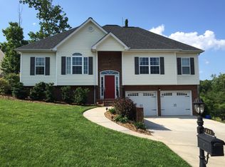 441 Titanium Dr, Hixson, TN 37343
