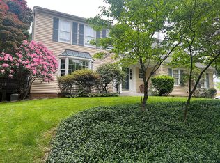 4321 Poplar Branch Dr, Chantilly, VA 20151