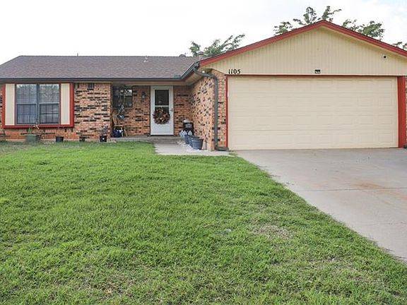 5th image of 1105 Whispering Oaks Blvd