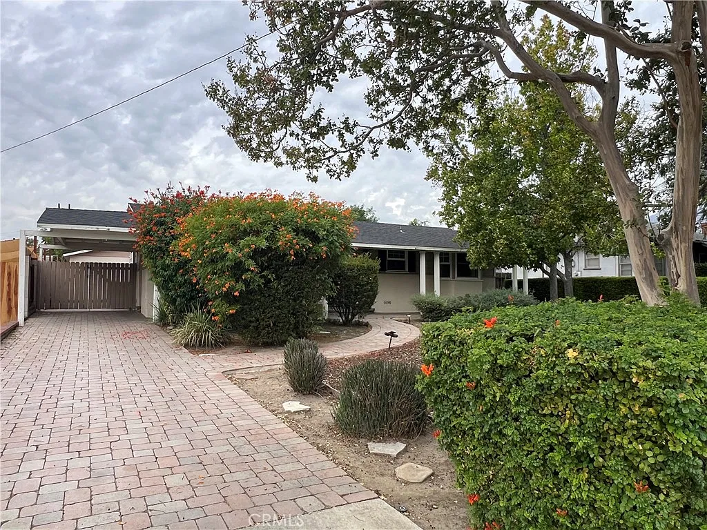 3 bed, 1560 sqft, $3,400 — Photo 1
