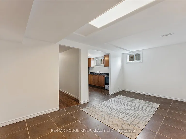 1121 Brock St S #BASEMENT — Photo 14