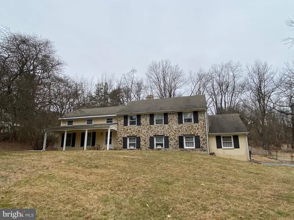 9 Fox Valley Ln, Glen Mills, PA 19342