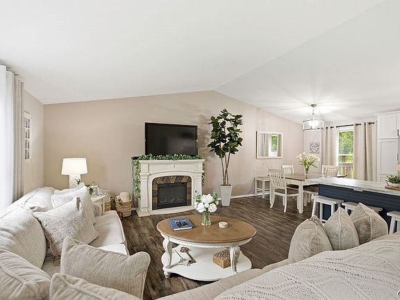 3rd image of 8168 Toscano Dr