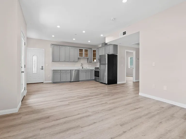 217 W Avenue 37 — Photo 3