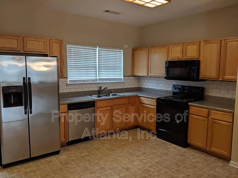 2265 Nicole Dr — Photo 4