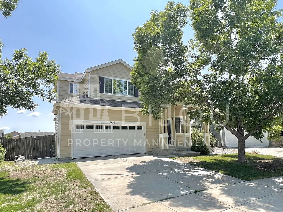 3739 Range Dr