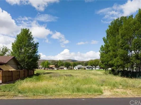 18399 Deer Hollow Rd, Hidden Valley Lake, CA 95467