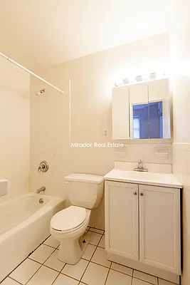 Rented by Mirador Real Estate | media 22