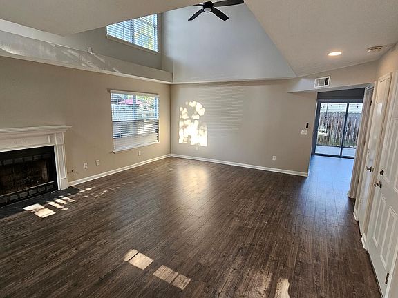 4th image of 407 Reigh Ct