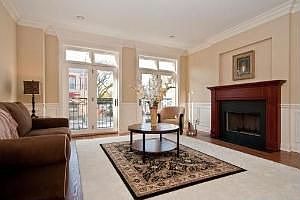 2nd image of 2525 N Southport Ave #1N