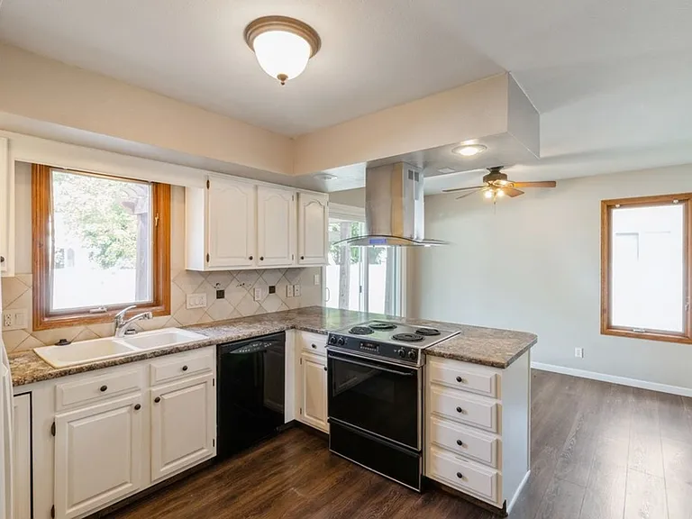 1509 Kentucky Ave — Photo 4