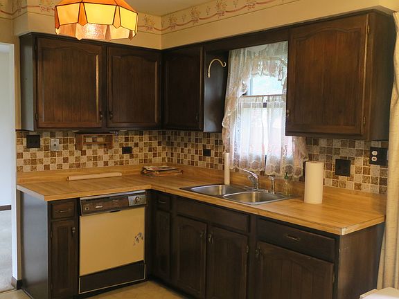 5th image of 2233 Charmingfare Dr