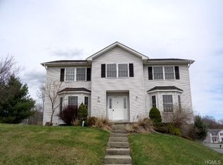 14 Tammy Dr, Middletown, NY 10941